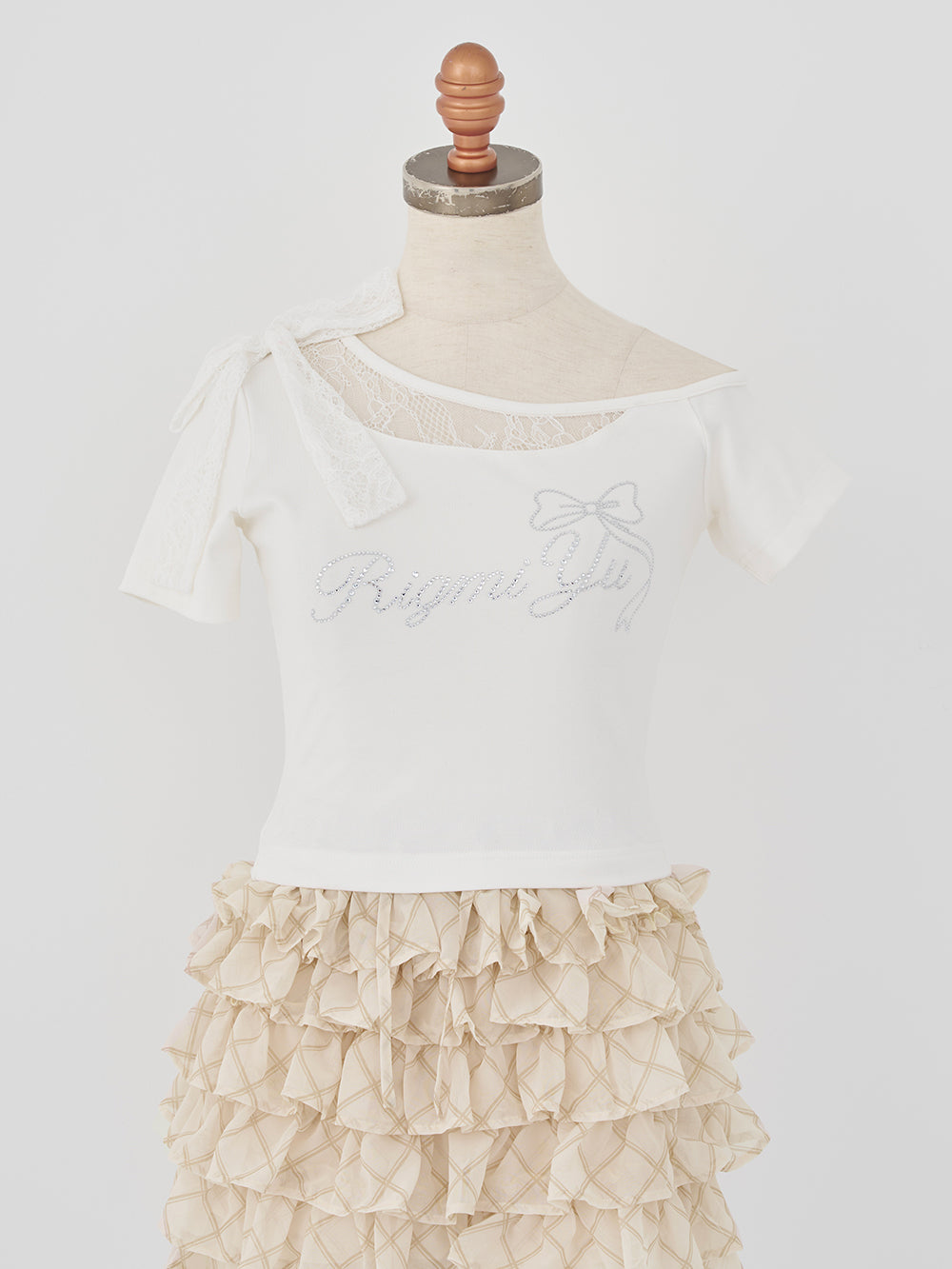 RigmiyuストーンロゴワンショルリボンTシャツ