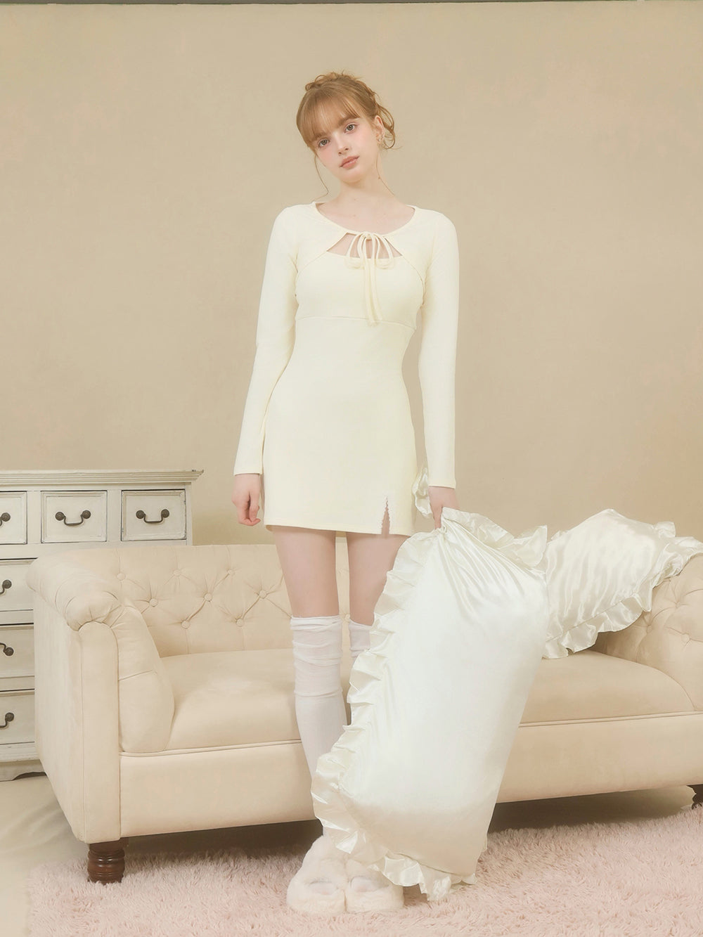 モデル：171cm（着用サイズ：FREE　着用カラー：IVO）