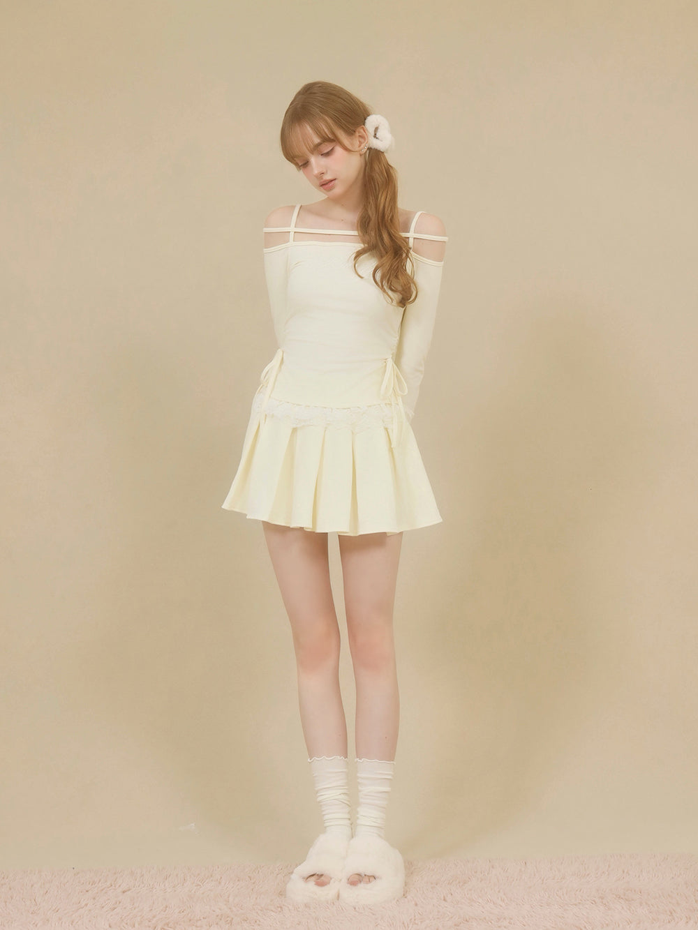 モデル：171cm（着用サイズ：FREE　着用カラー：IVO）