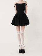 モデル：158cm（着用サイズ：FREE　着用カラー：BLK）