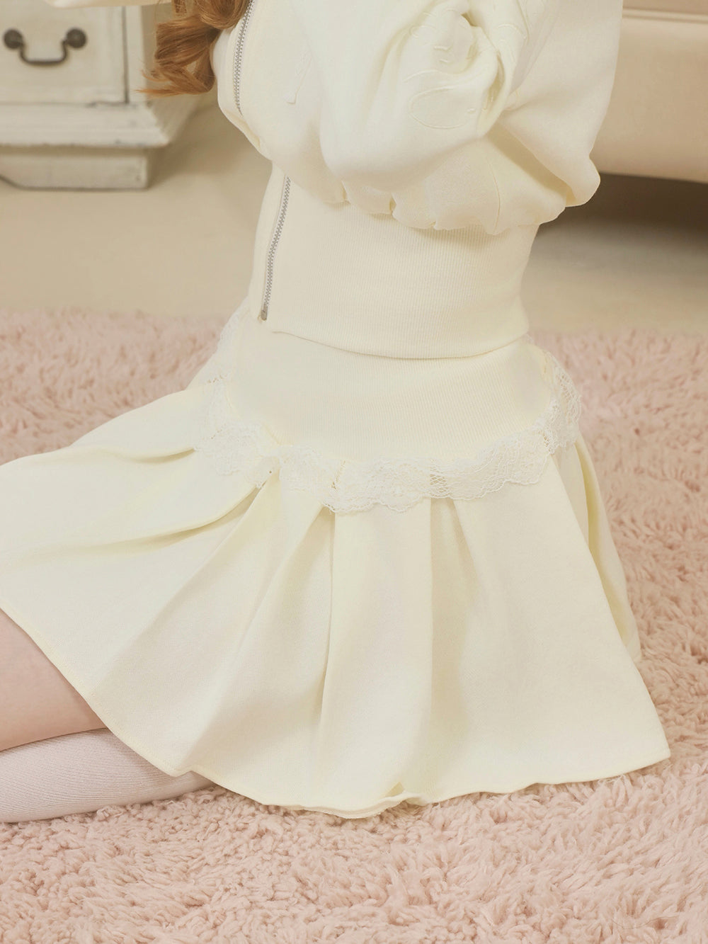 モデル：171cm（着用サイズ：FREE　着用カラー：IVO）