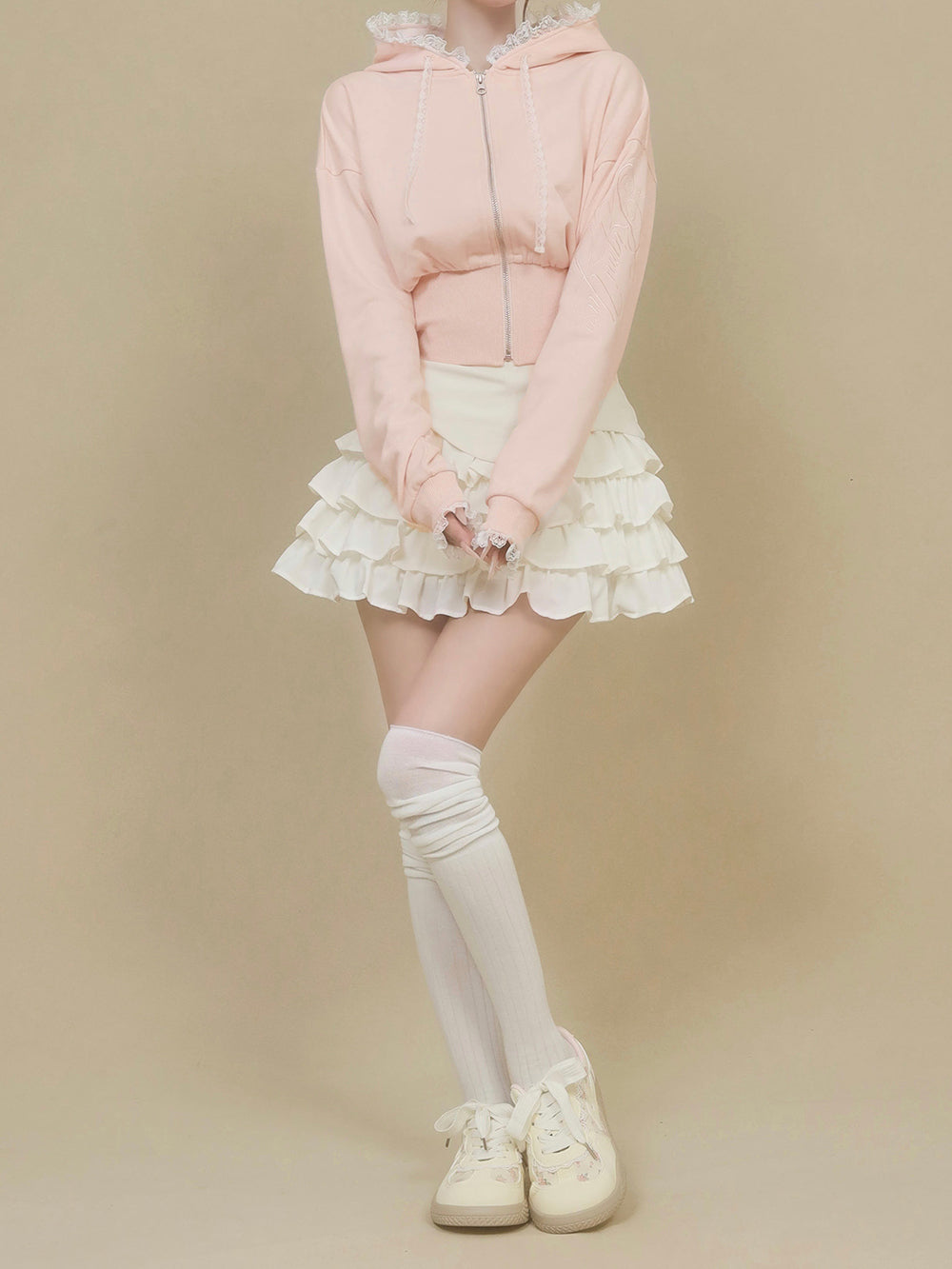 モデル：158cm（着用サイズ：FREE　着用カラー：PNK）